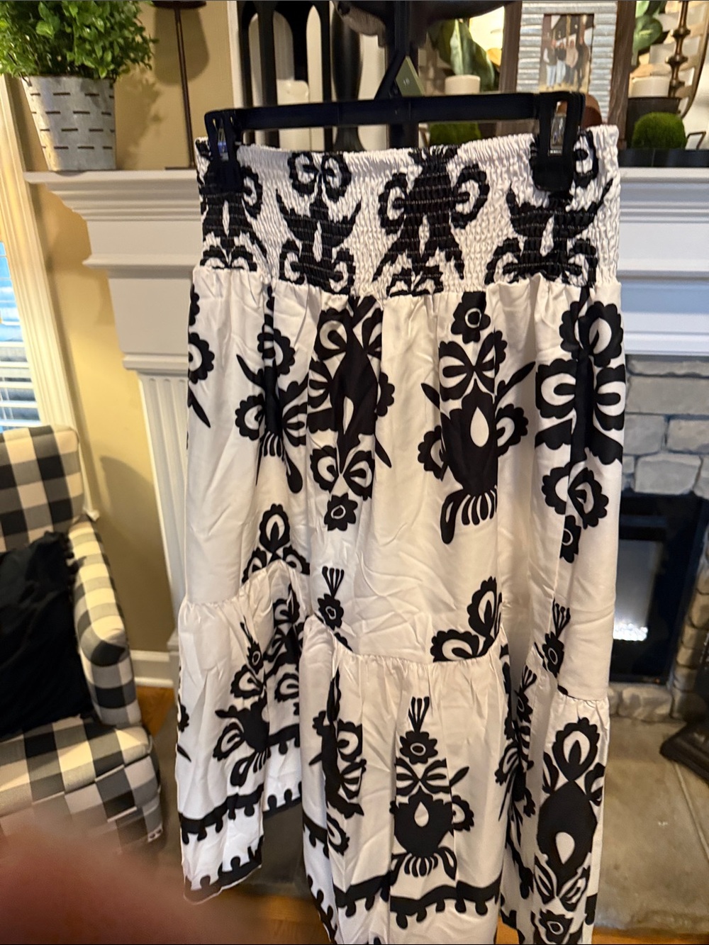 Women's Black and White Printed Tiered Skirt